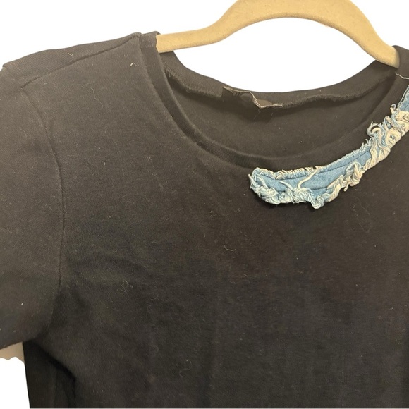 Chic Black Top with Denim Details - Picture 3 of 5